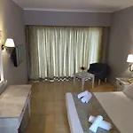فندق Asteras 4*